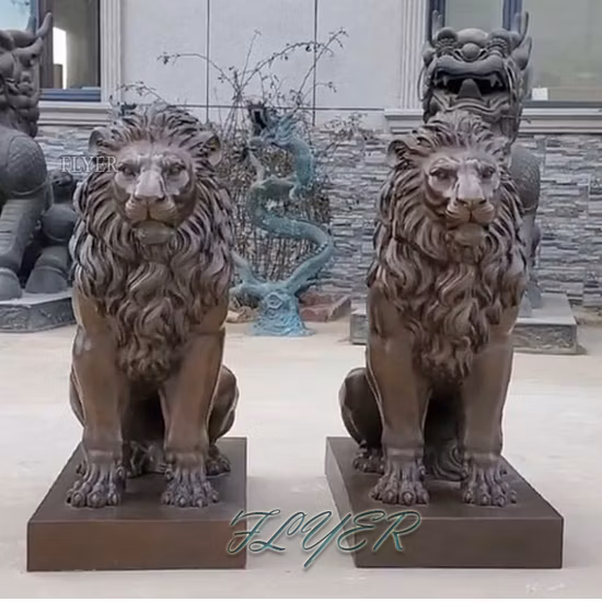 Consiglia sculture di animali in metallo in ottone per esterni lucidate a mano, statue di leoni in bronzo a grandezza naturale